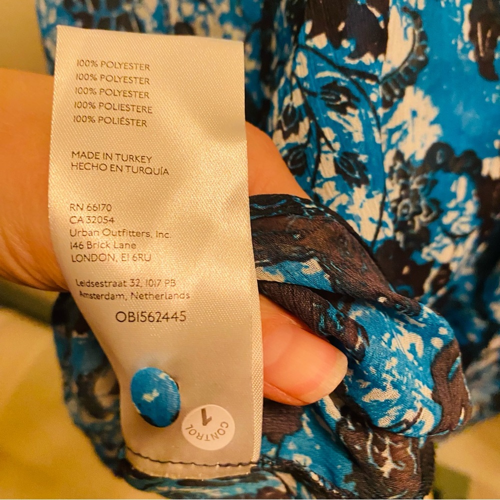 ANTHROPOLOGIE Sheer Printed Western Peasant Blouse Blue Black Floral - Picture 10 of 10